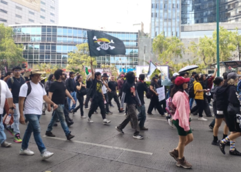 Blindan el Zócalo capitalino  ante “Marcha de la Generación Z”